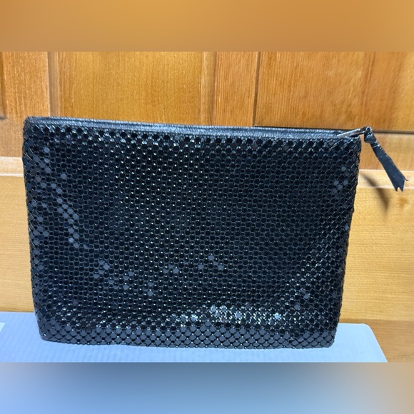 Black metal mesh evening bag with long over shoulder chain handle - Picture 2 of 8